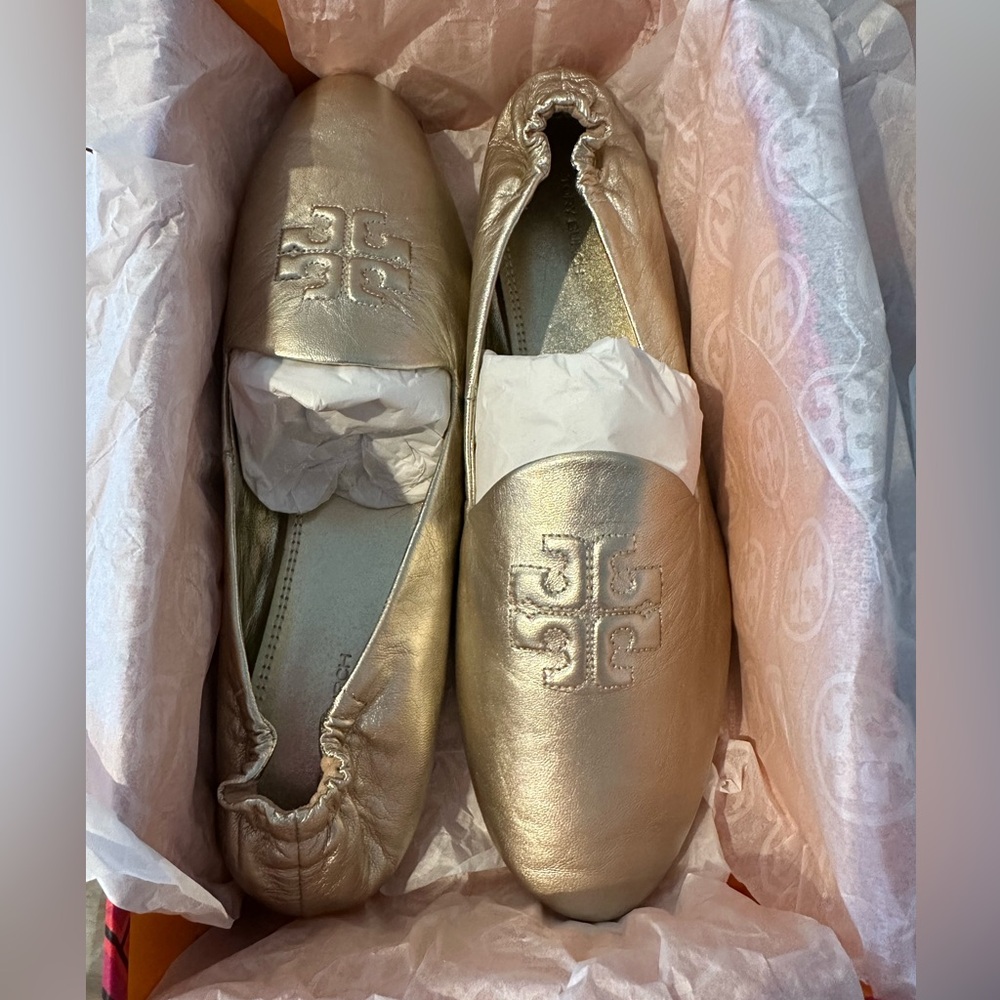 Tory Burch embossed-logo leather flat loafer slippers - 10.5 - Gold